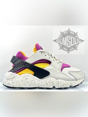 Nike Air Huarache Run Color Block Sneakers in White & Pink.